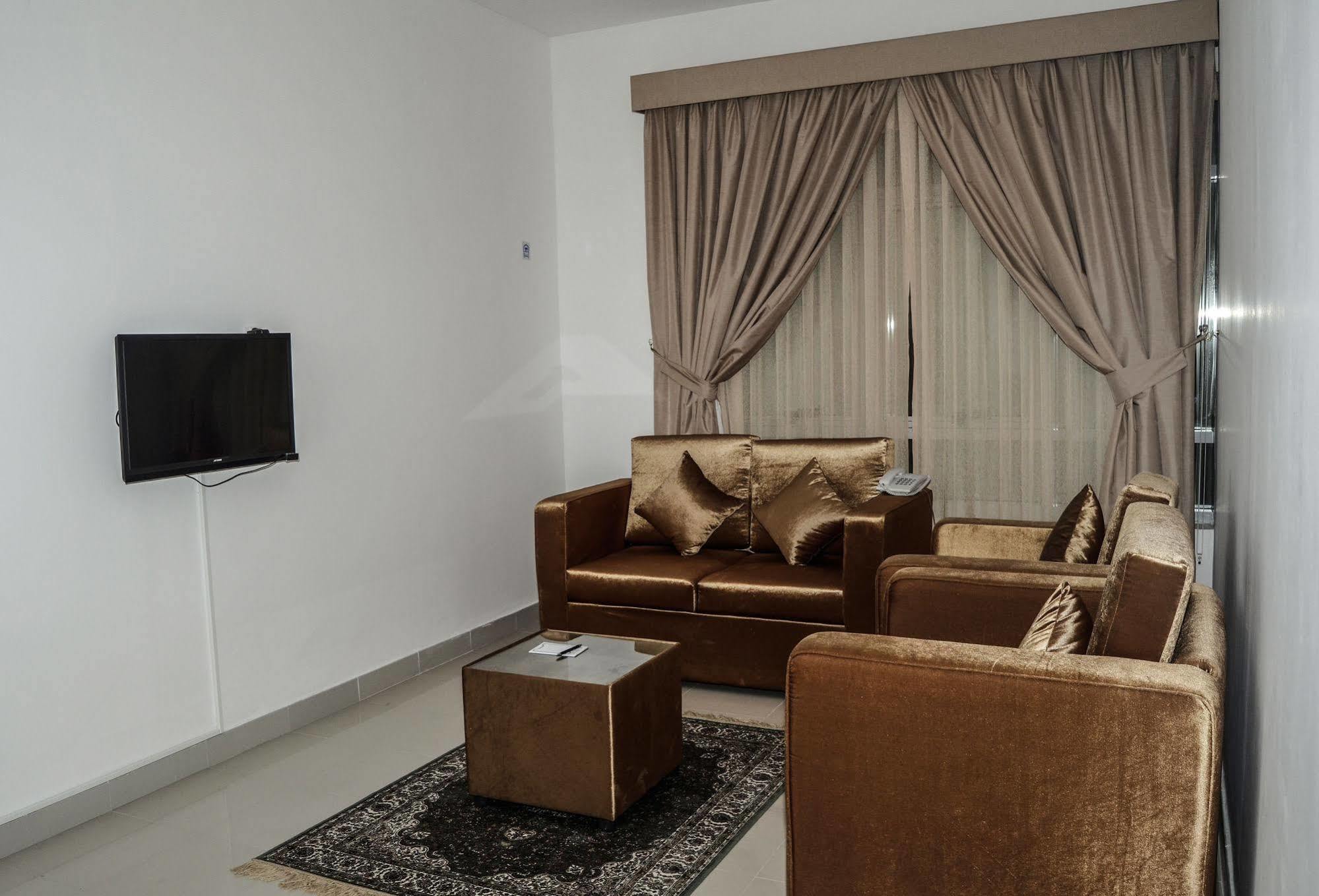 Al Khaleej Plaza Furnished Apartments Llc Ajman Exterior photo